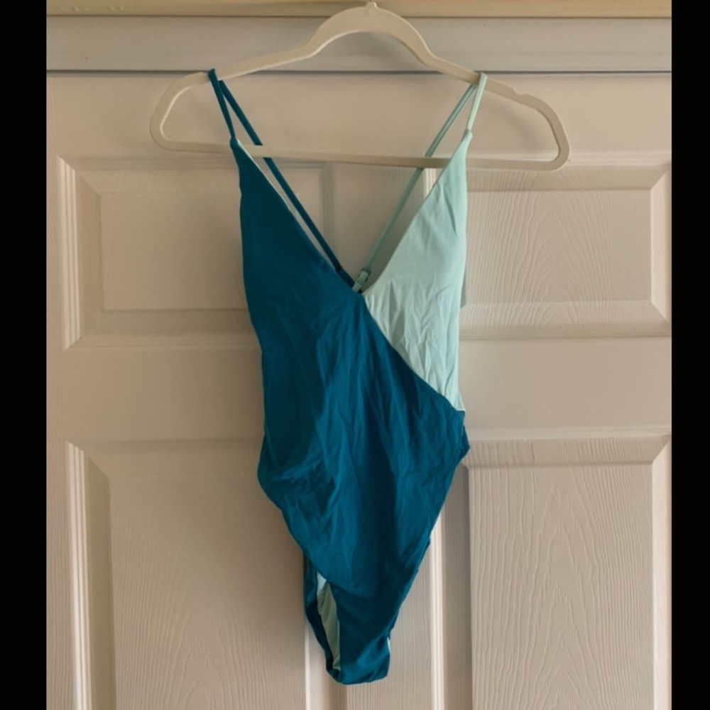 BCBG color block swimsuit NWT